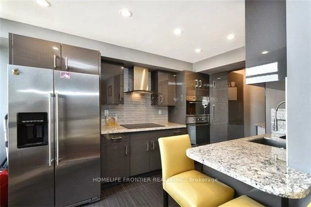 7440, Bathurst, Brownridge, Vaughan