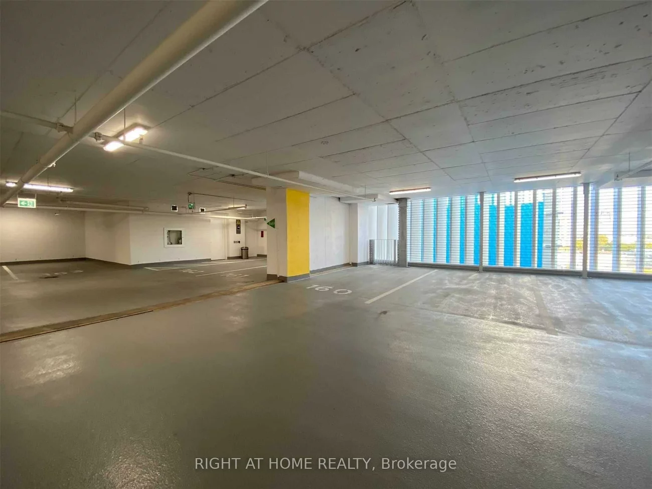 898, Portage, Vaughan Corporate Centre, Vaughan