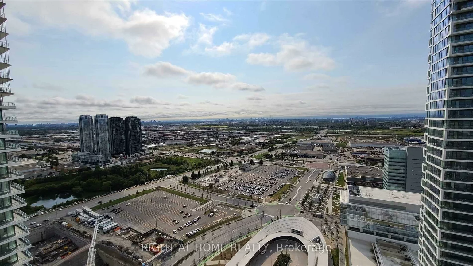 898, Portage, Vaughan Corporate Centre, Vaughan