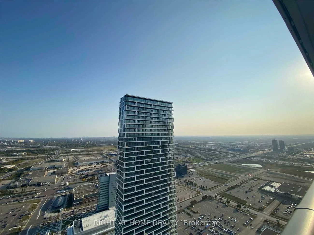898, Portage, Vaughan Corporate Centre, Vaughan
