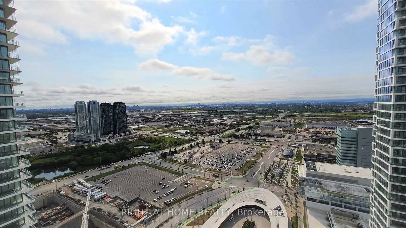 898, Portage, Vaughan Corporate Centre, Vaughan