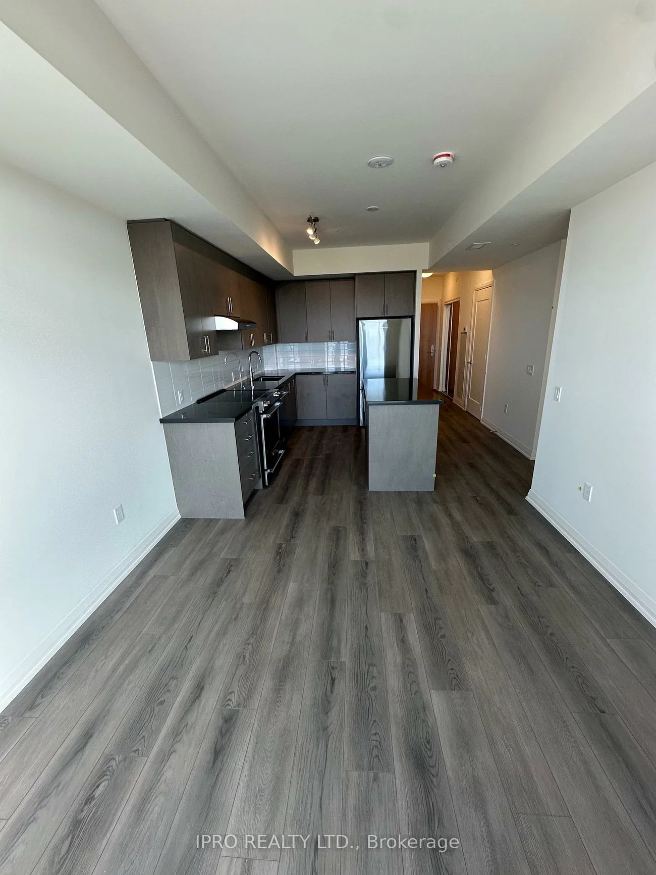 8960, Jane, Concord, Vaughan