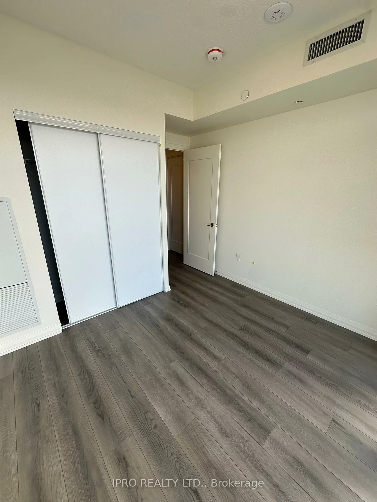 8960, Jane, Concord, Vaughan