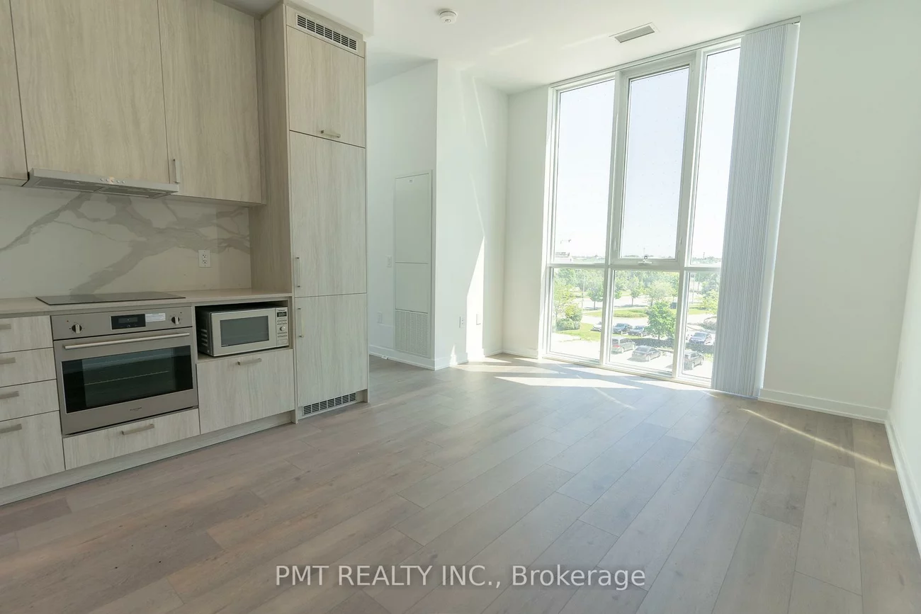 60, Honeycrisp, Vaughan Corporate Centre, Vaughan