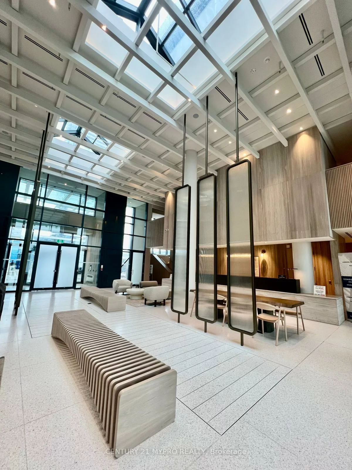 225, Commerce, Vaughan Corporate Centre, Vaughan