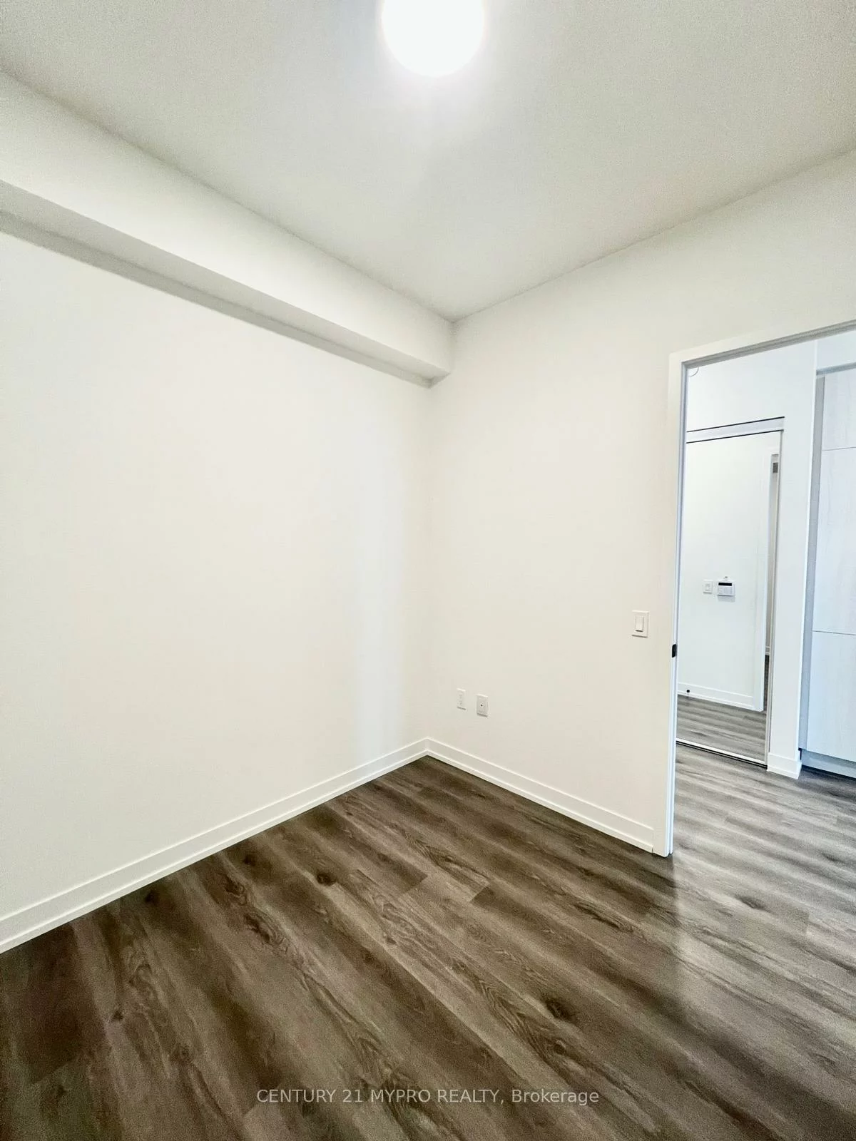 225, Commerce, Vaughan Corporate Centre, Vaughan