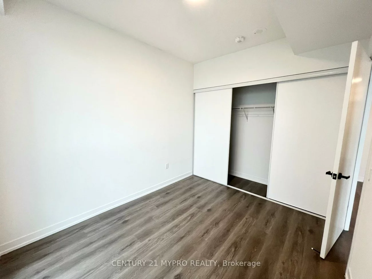 225, Commerce, Vaughan Corporate Centre, Vaughan