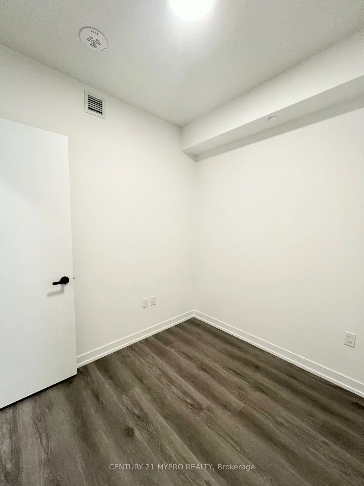 225, Commerce, Vaughan Corporate Centre, Vaughan