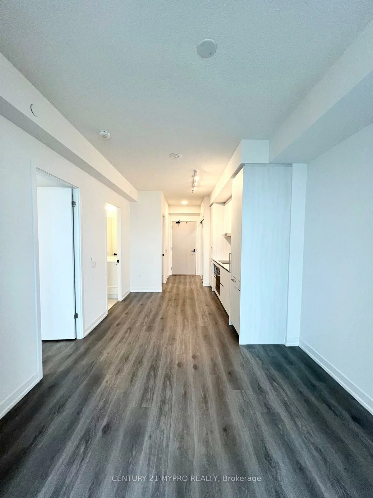 225, Commerce, Vaughan Corporate Centre, Vaughan