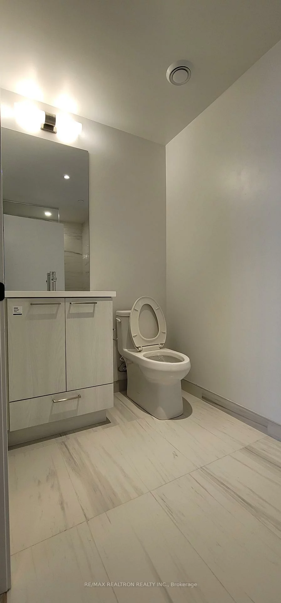 195, Commerce, Vaughan Corporate Centre, Vaughan