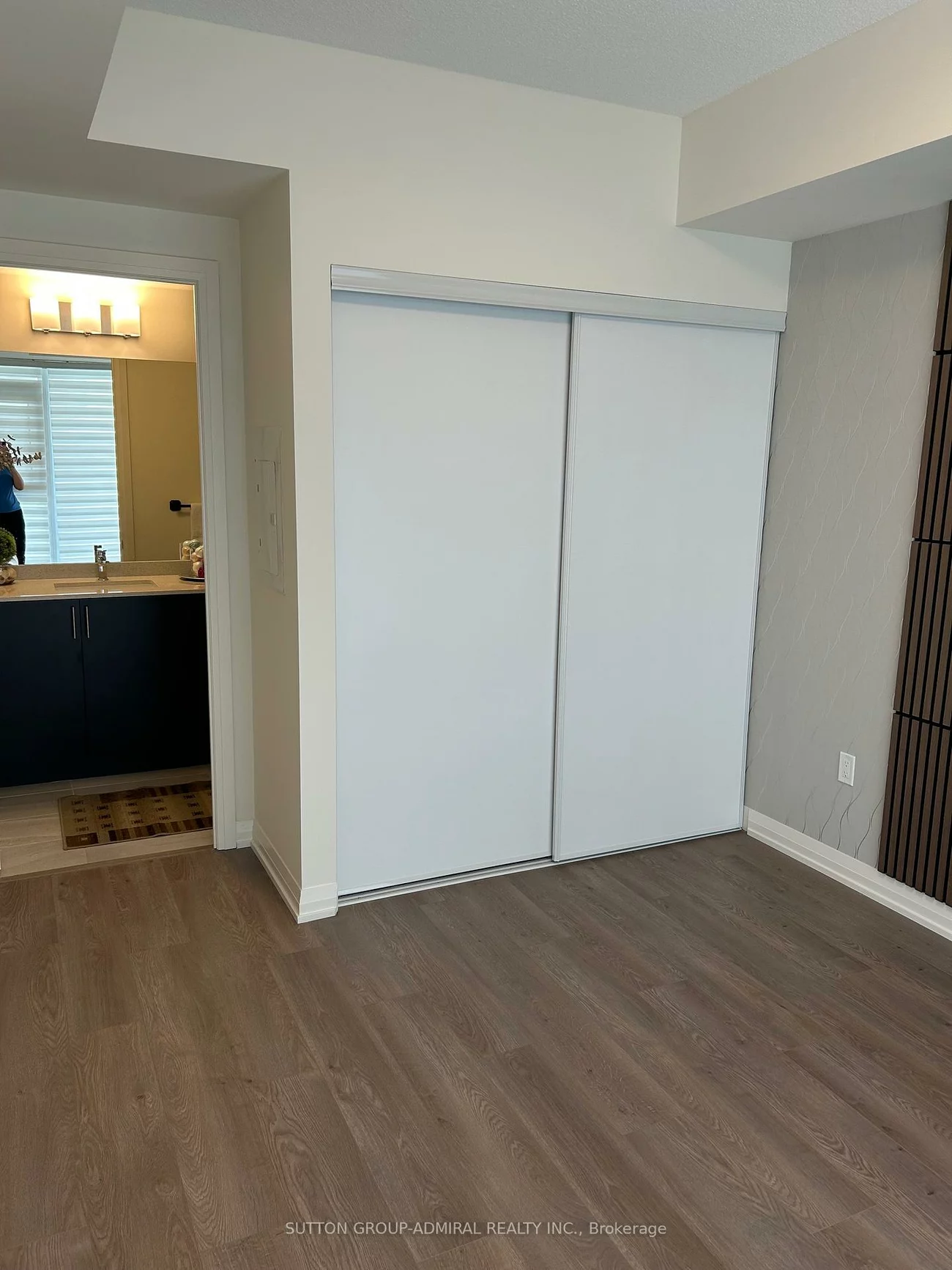 8960, Jane, Vellore Village, Vaughan