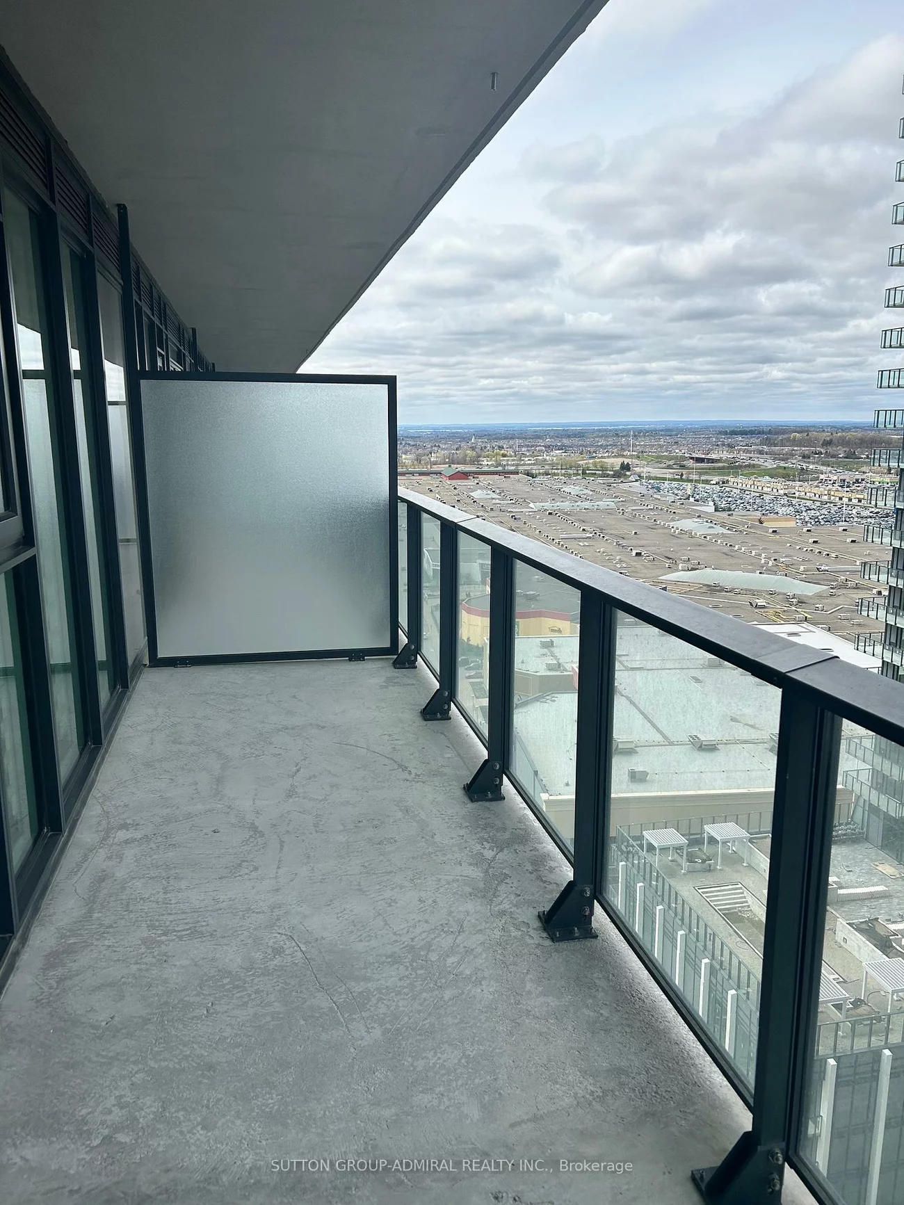 8960, Jane, Vellore Village, Vaughan