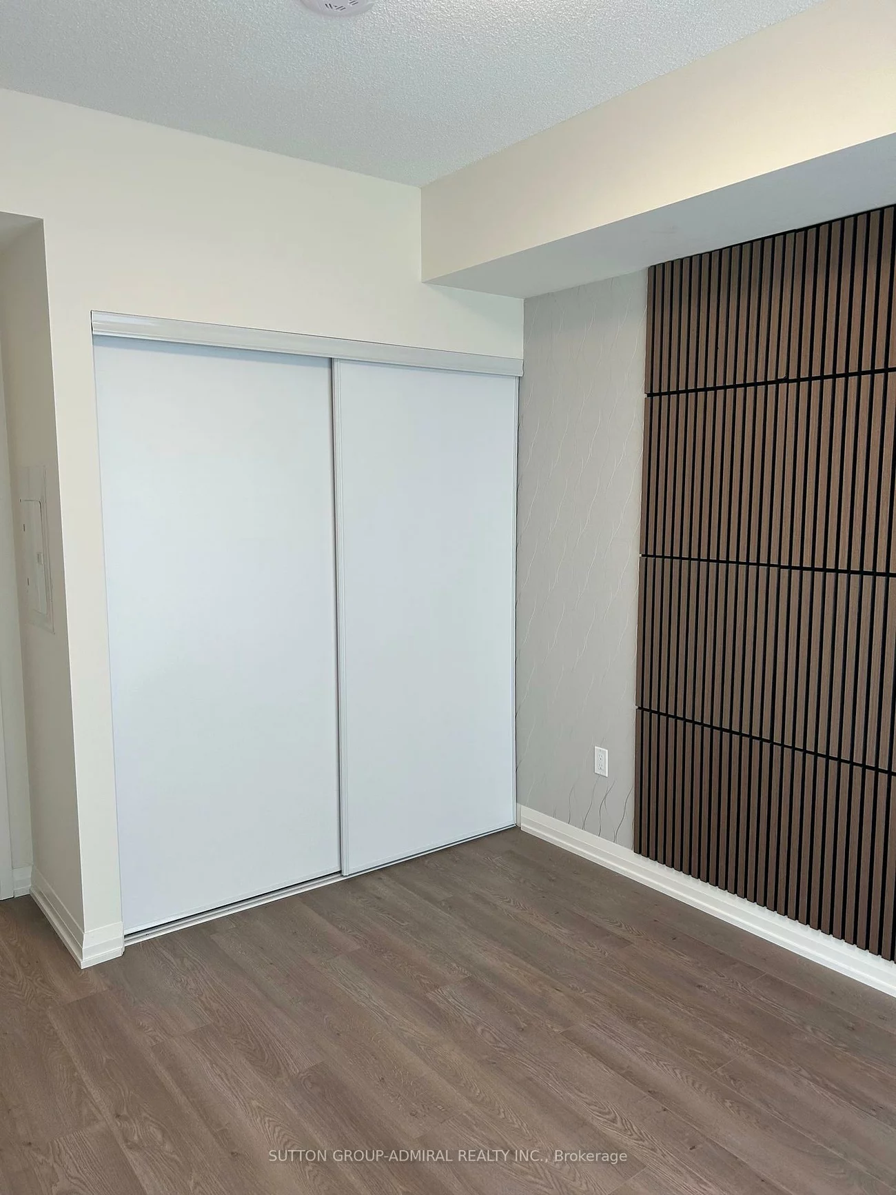 8960, Jane, Vellore Village, Vaughan
