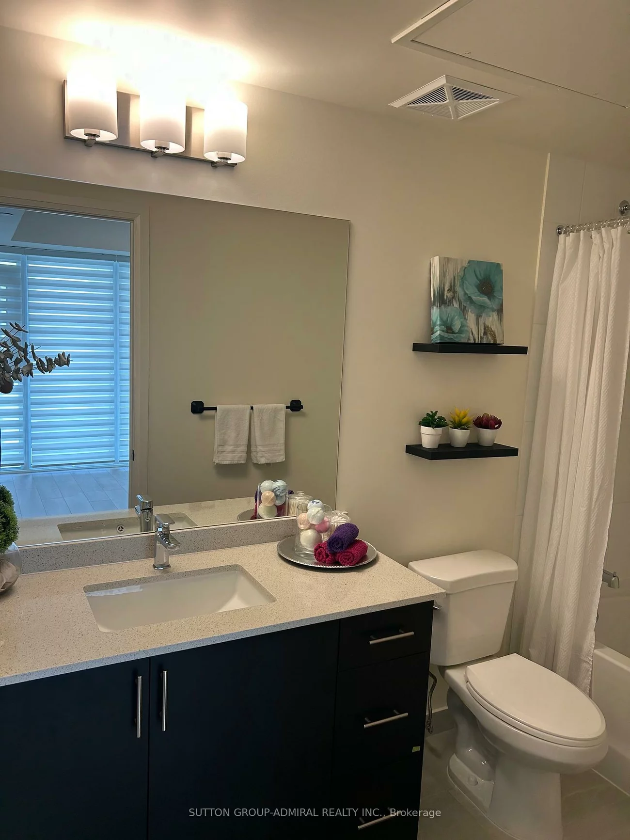 8960, Jane, Vellore Village, Vaughan