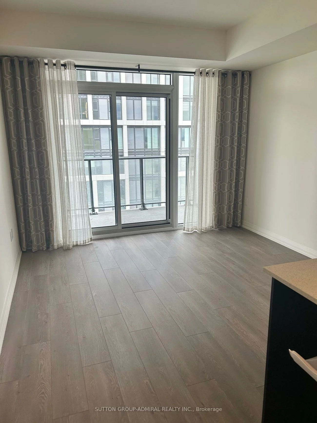 8960, Jane, Vellore Village, Vaughan