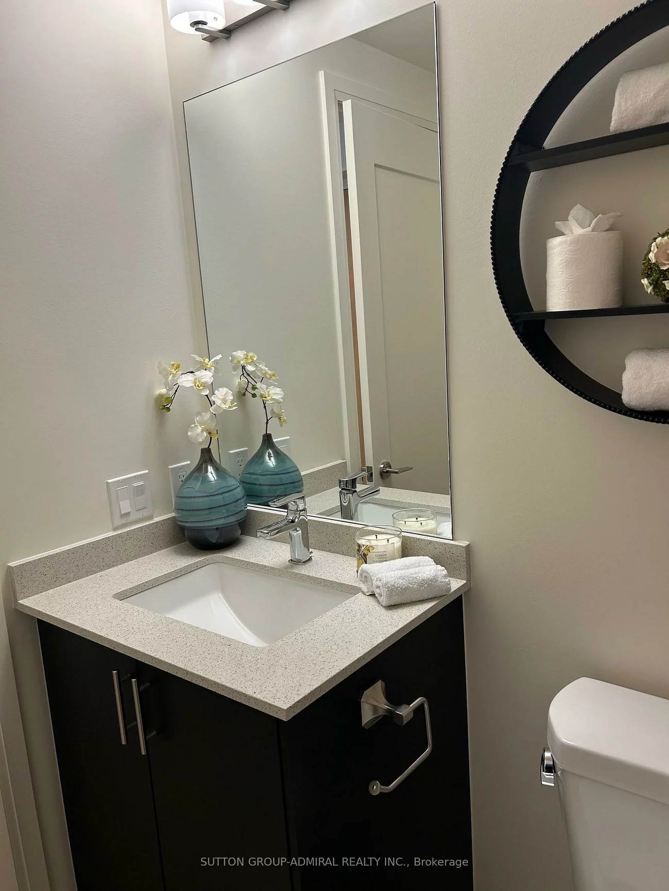 8960, Jane, Vellore Village, Vaughan