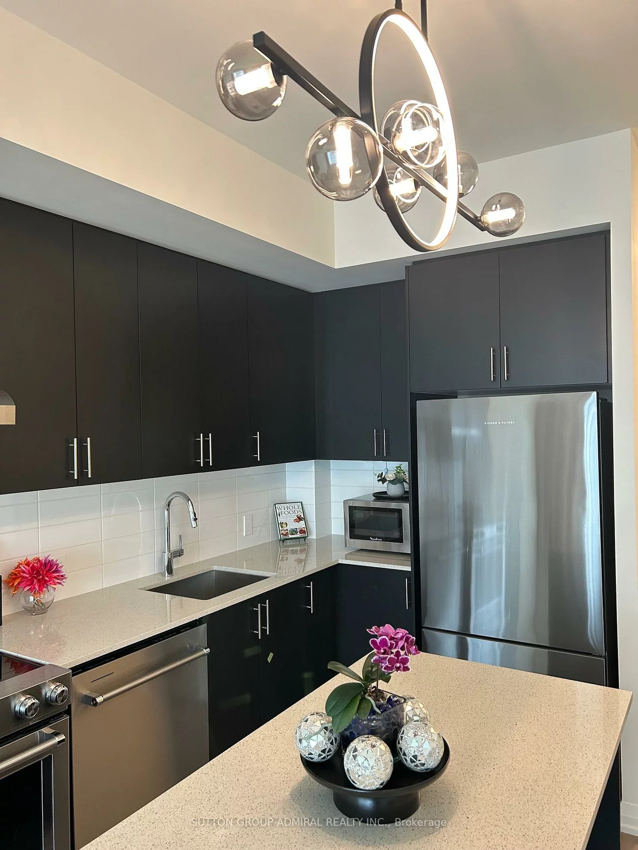 8960, Jane, Vellore Village, Vaughan