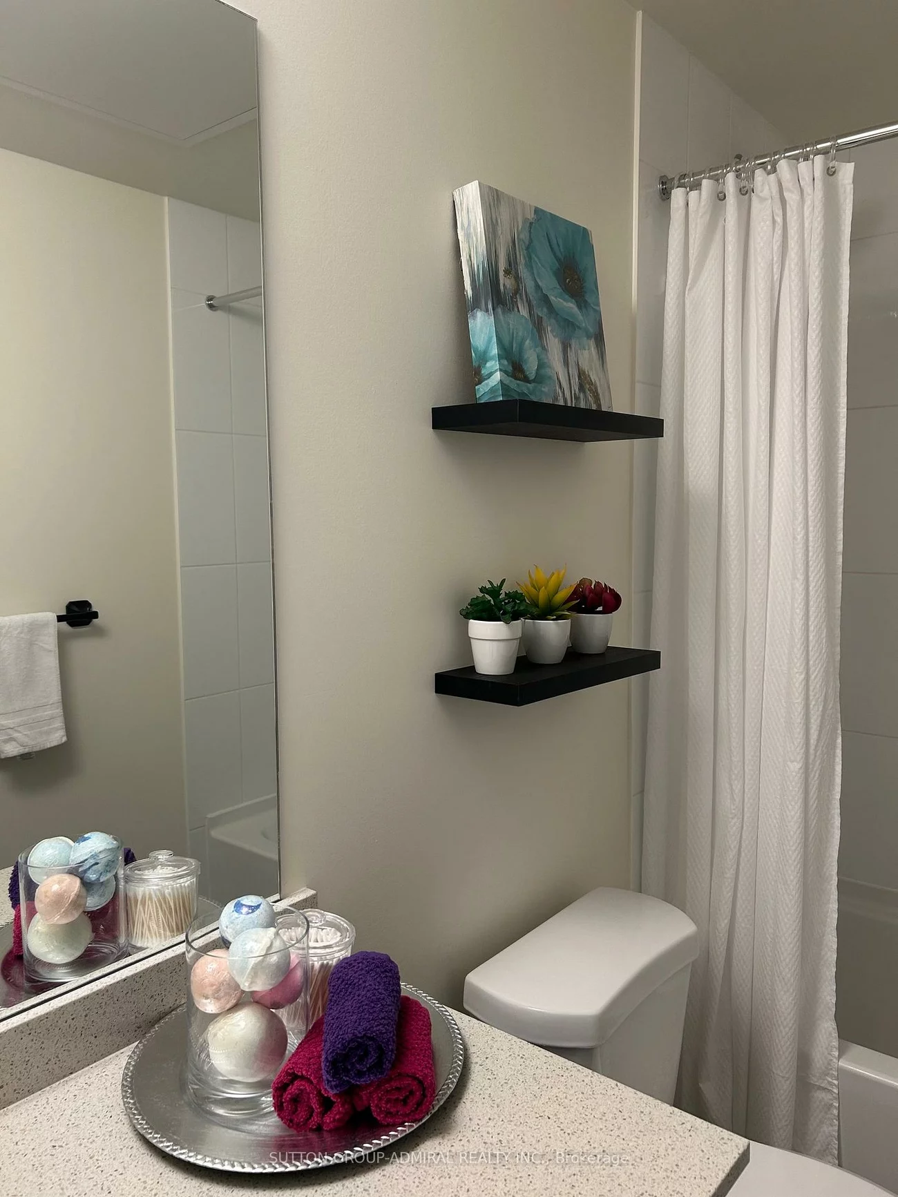 8960, Jane, Vellore Village, Vaughan