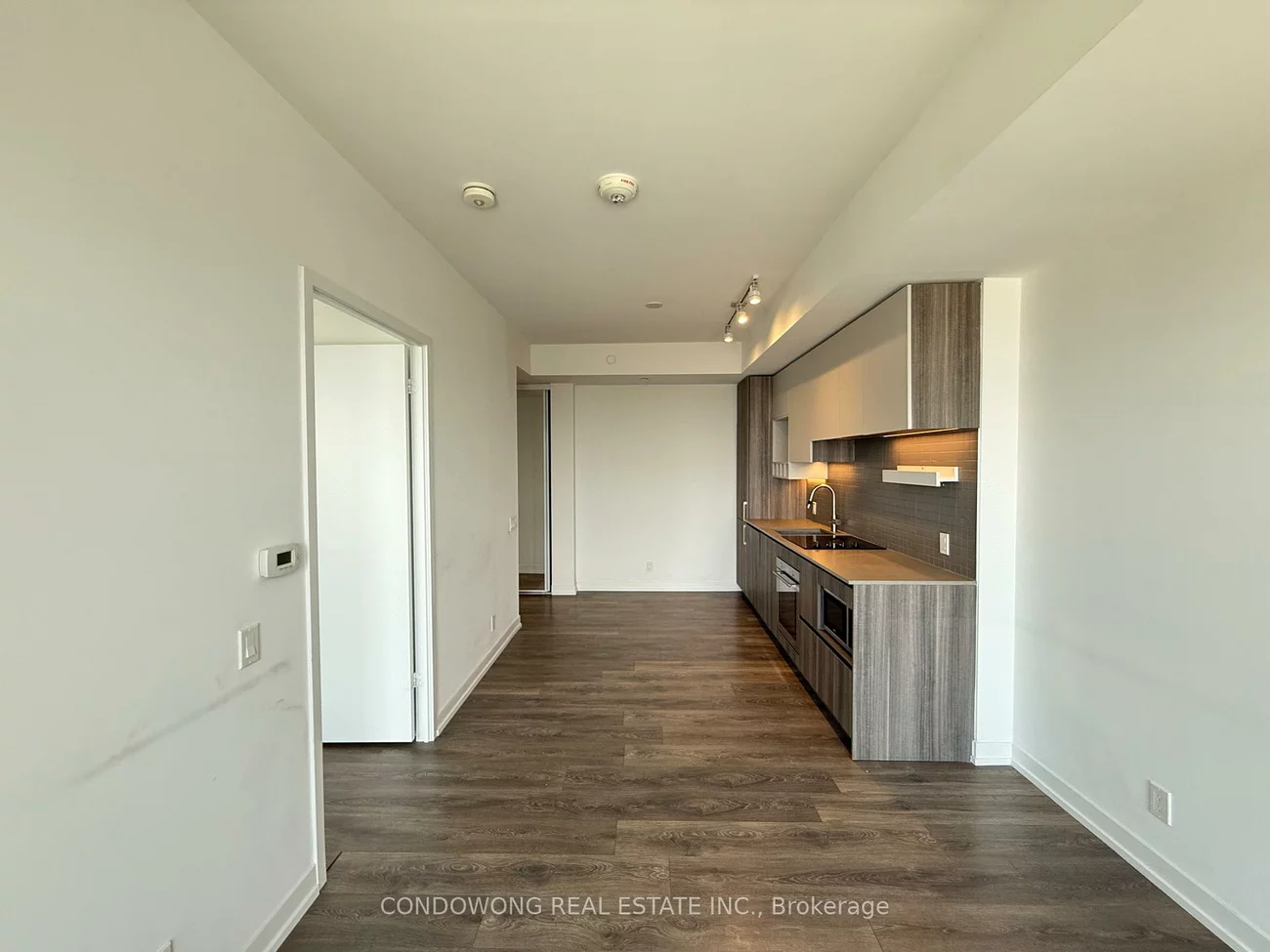 898, Portage, Vaughan Corporate Centre, Vaughan