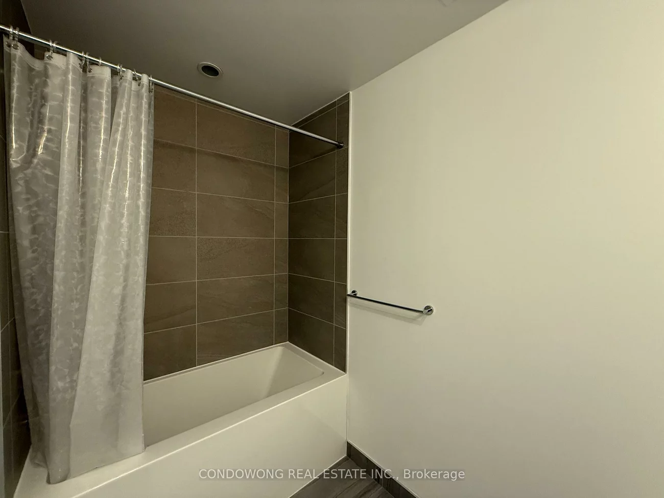 898, Portage, Vaughan Corporate Centre, Vaughan