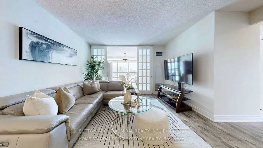 850, Steeles, Lakeview Estates, Vaughan