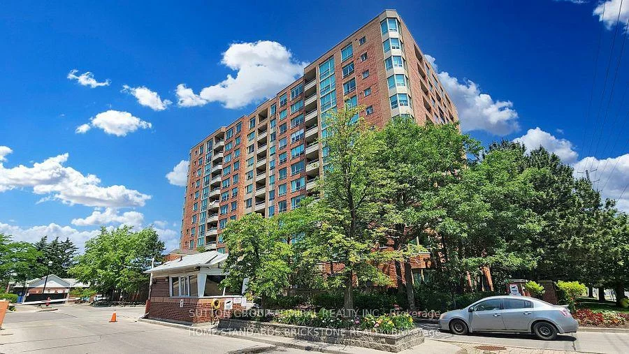 850, Steeles, Lakeview Estates, Vaughan