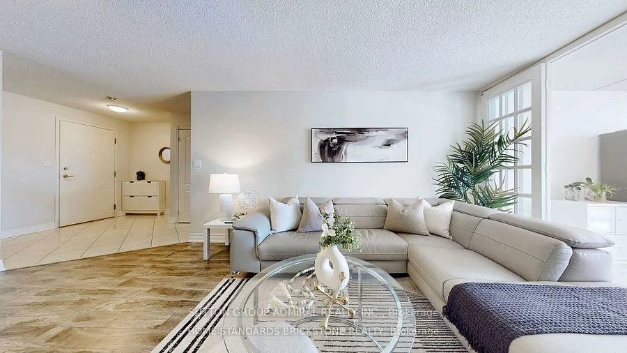 850, Steeles, Lakeview Estates, Vaughan