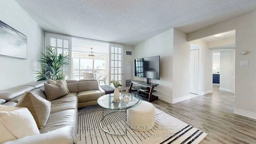 850, Steeles, Lakeview Estates, Vaughan