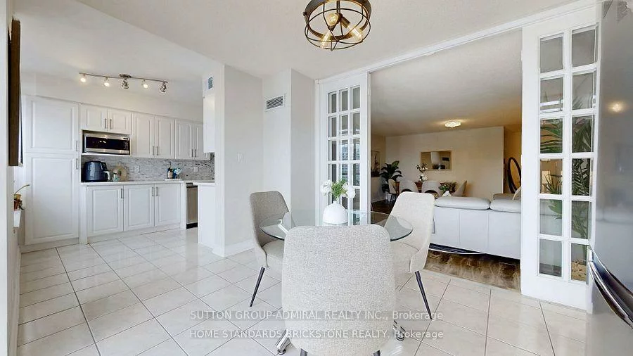 850, Steeles, Lakeview Estates, Vaughan