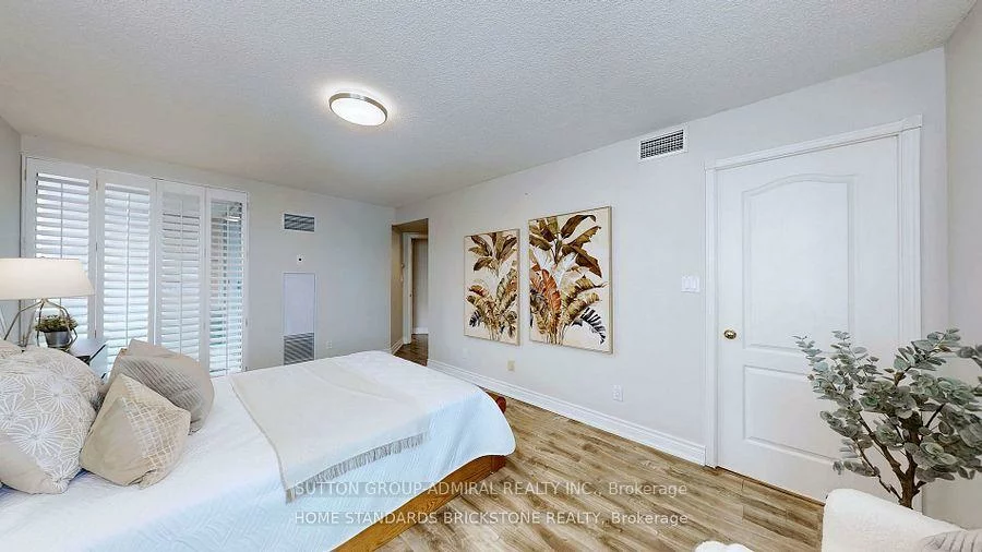 850, Steeles, Lakeview Estates, Vaughan