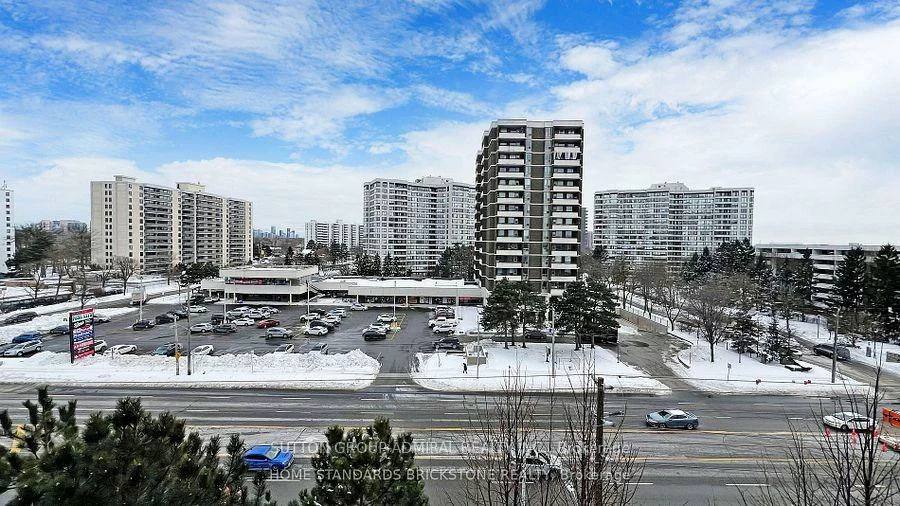 850, Steeles, Lakeview Estates, Vaughan