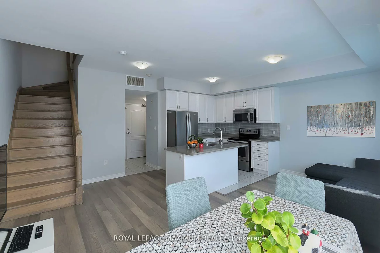 3905, Major Mackenzie, Vellore Village, Vaughan