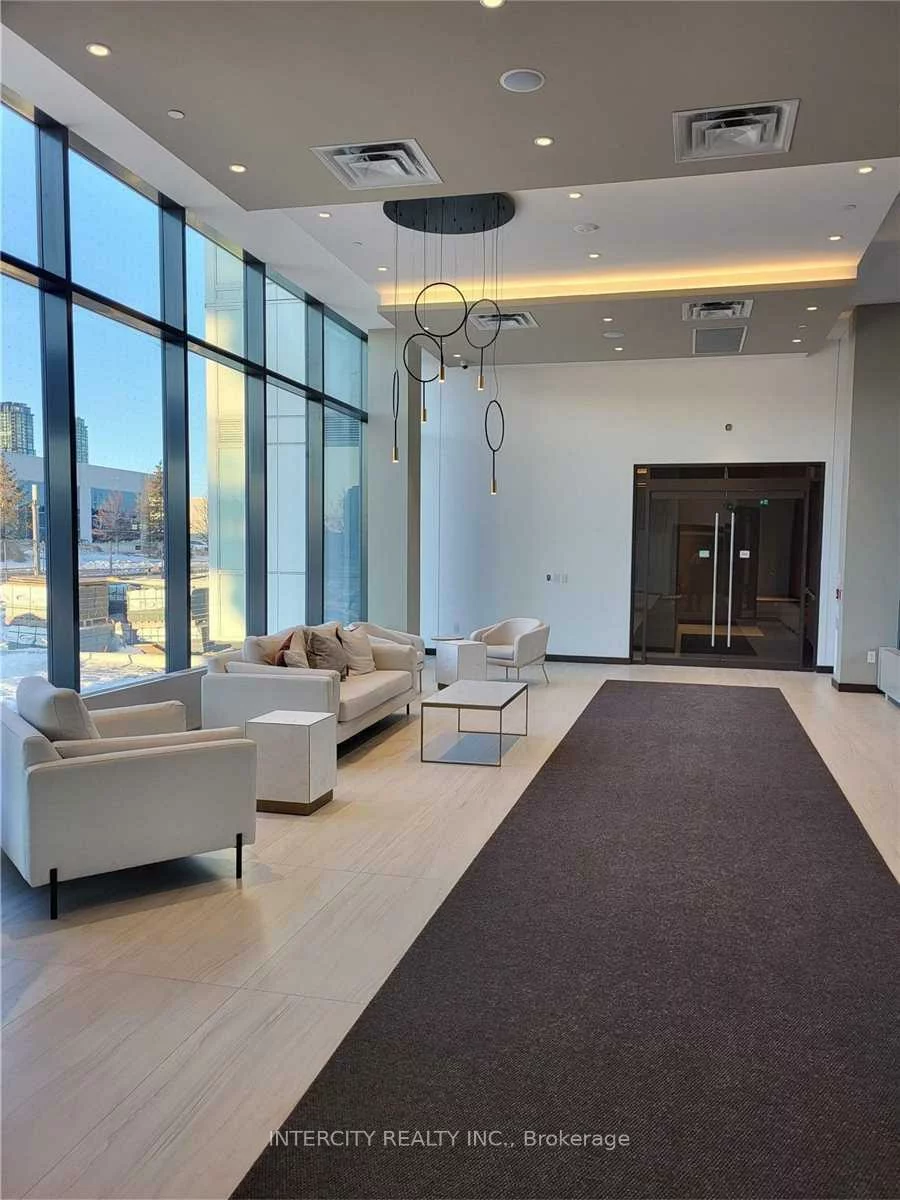 38, Honeycrisp, Vaughan Corporate Centre, Vaughan