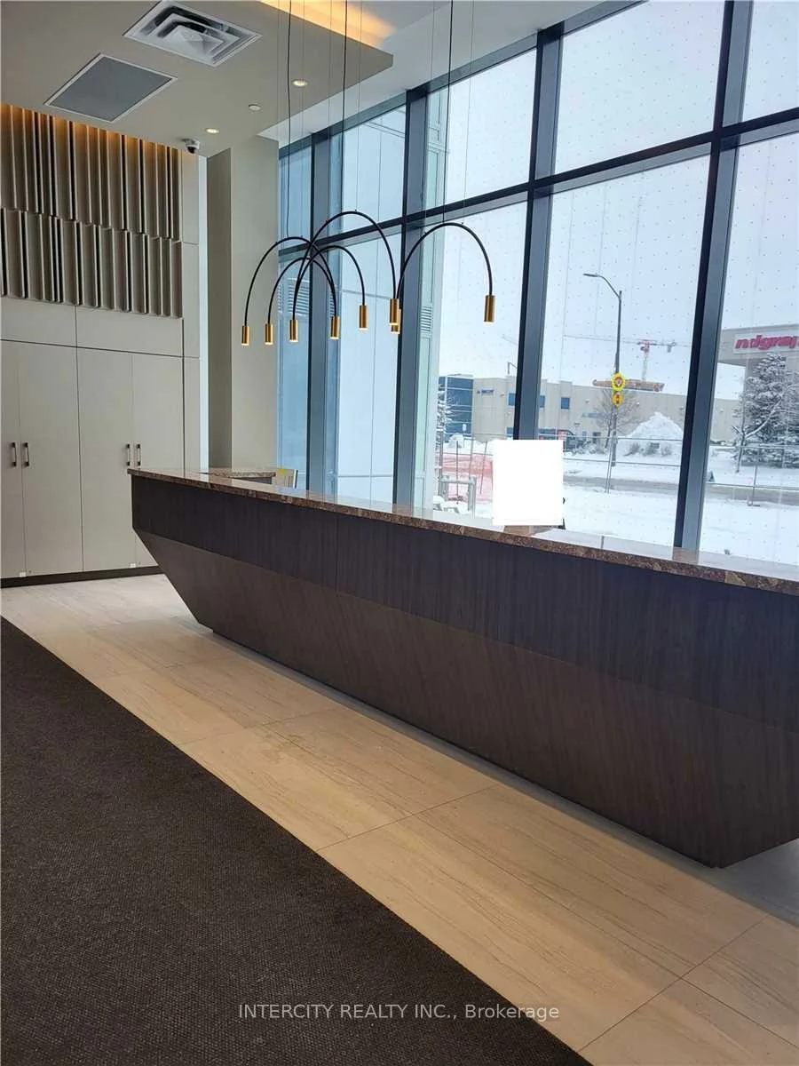 38, Honeycrisp, Vaughan Corporate Centre, Vaughan