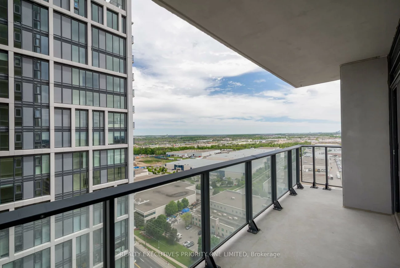 8960, Jane, Vellore Village, Vaughan