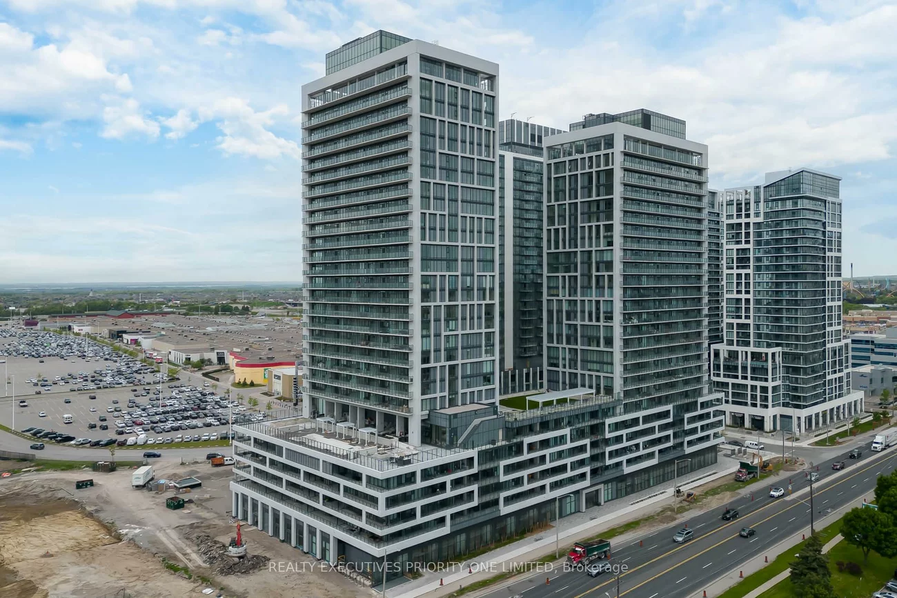 8960, Jane, Vellore Village, Vaughan