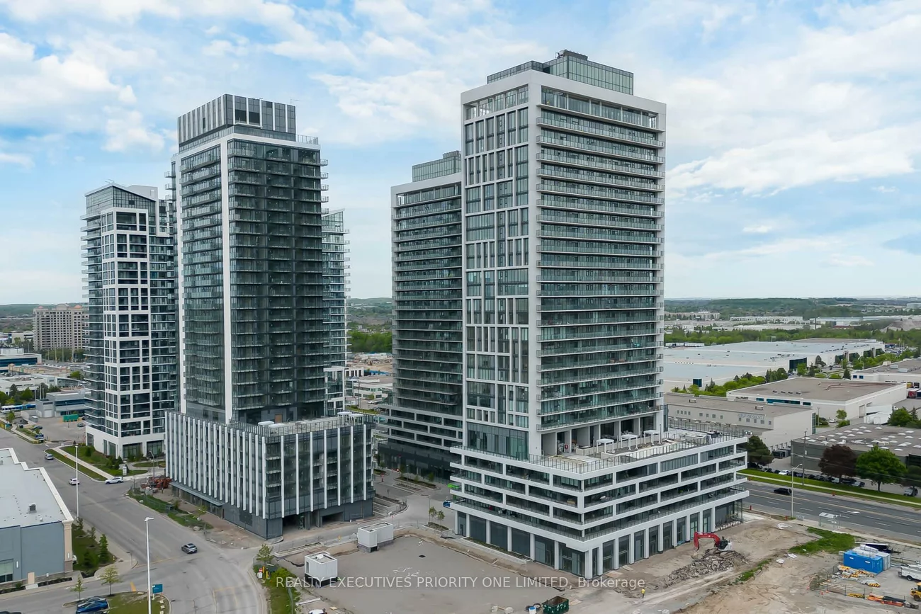 8960, Jane, Vellore Village, Vaughan