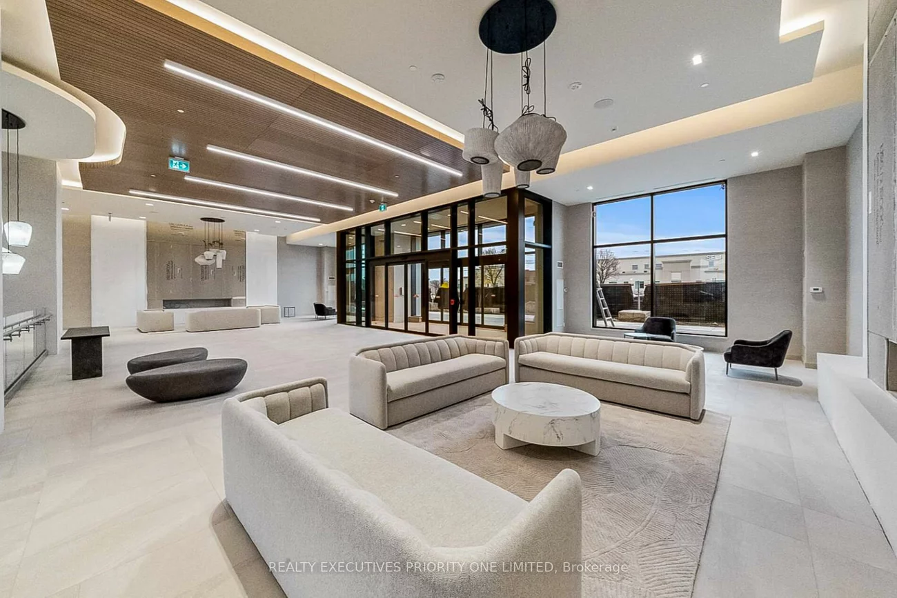 8960, Jane, Vellore Village, Vaughan