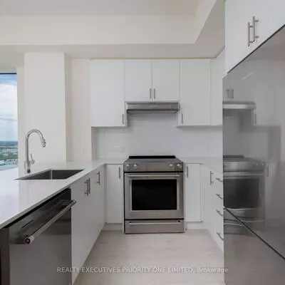 8960, Jane, Vellore Village, Vaughan