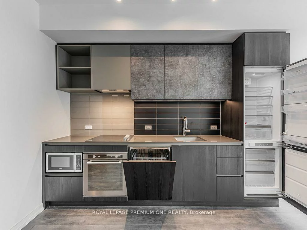 7890, Jane, Vaughan Corporate Centre, Vaughan