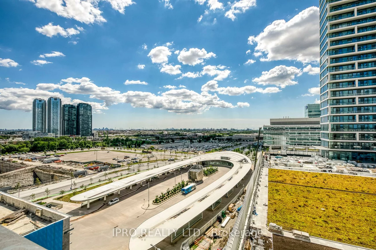 898, Portage, Vaughan Corporate Centre, Vaughan
