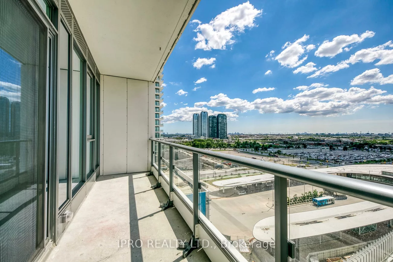 898, Portage, Vaughan Corporate Centre, Vaughan