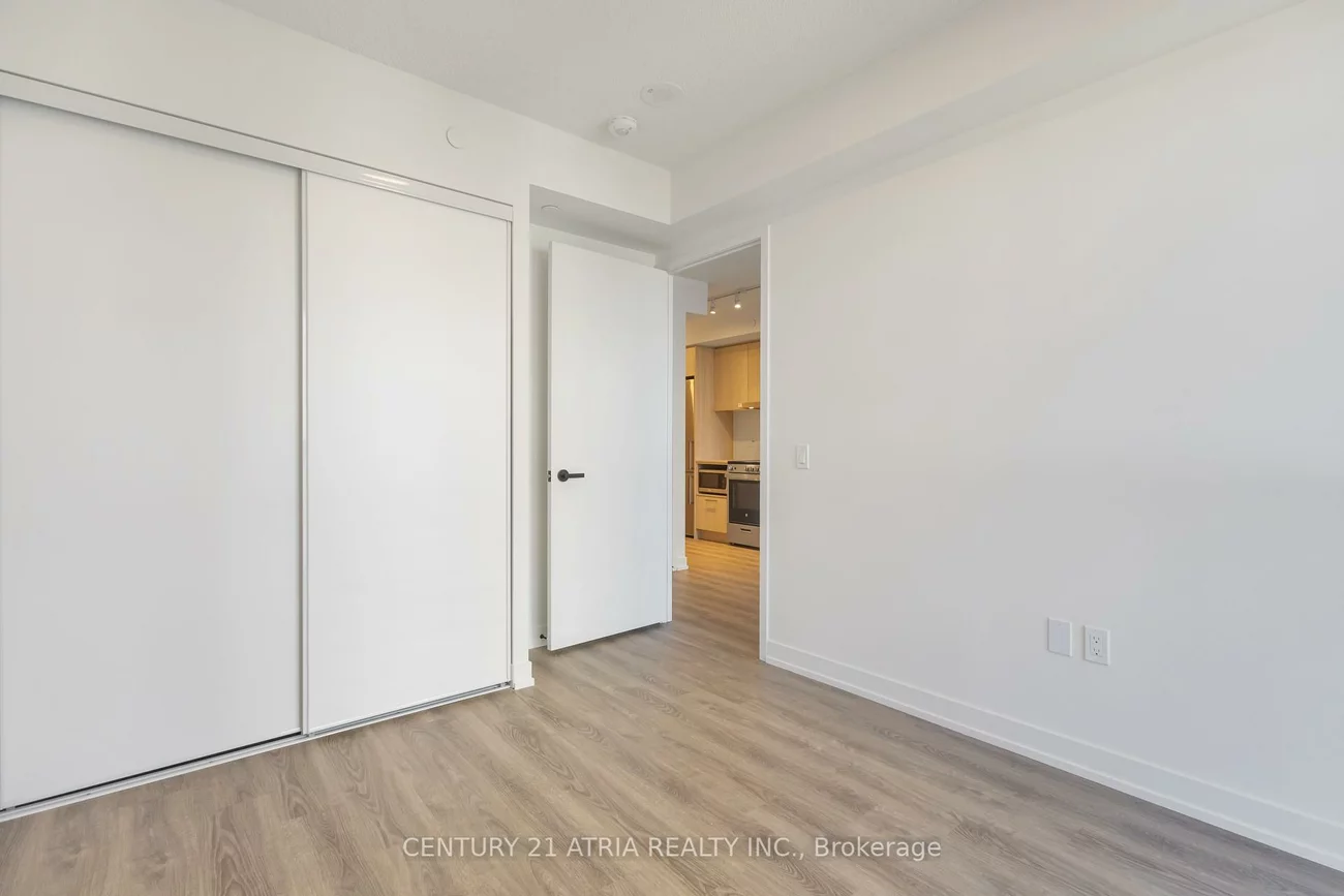 195, Commerce, Vaughan Corporate Centre, Vaughan