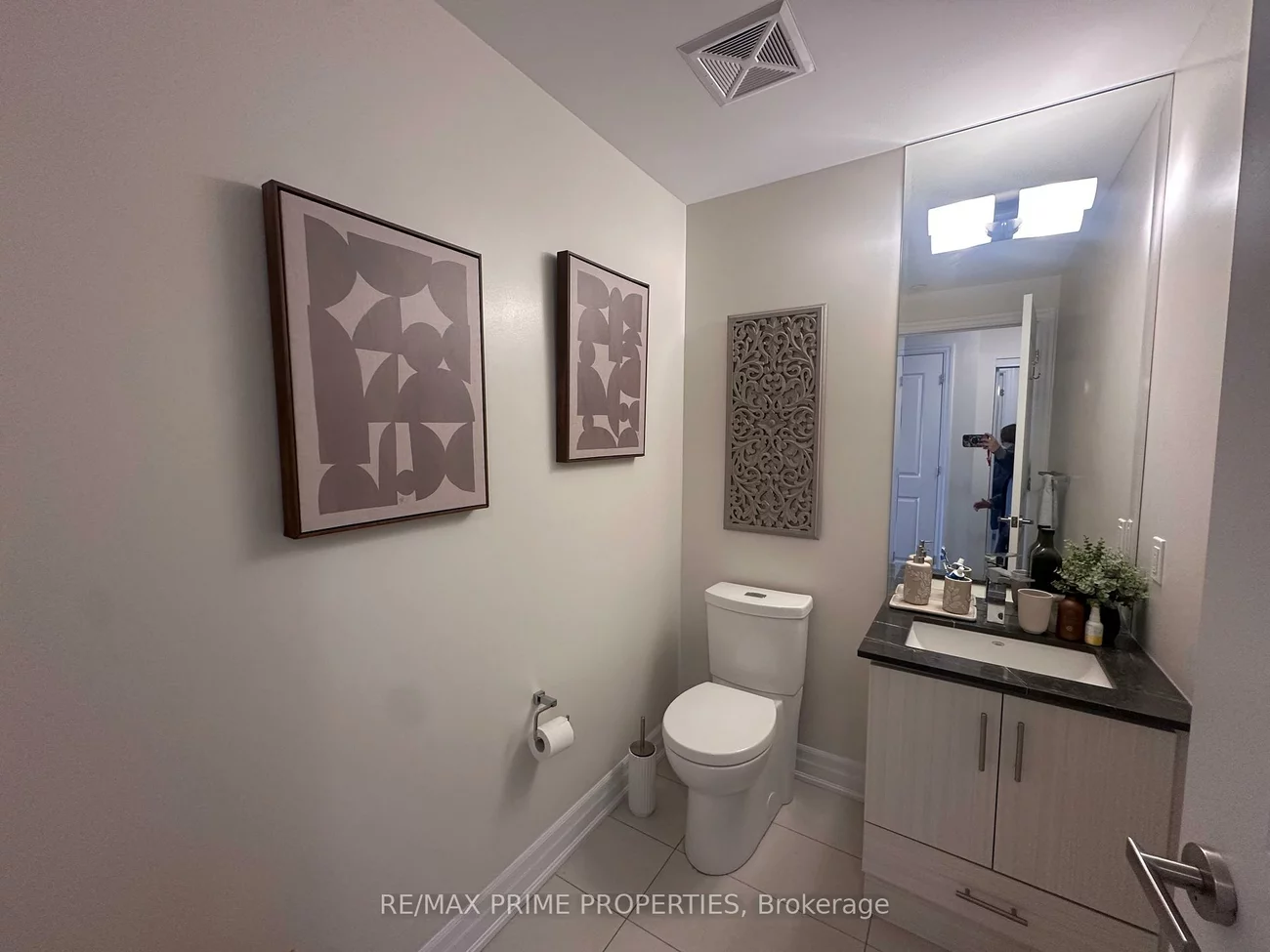 9075, Jane, Concord, Vaughan