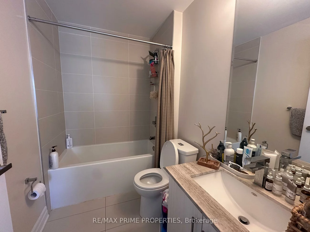 9075, Jane, Concord, Vaughan