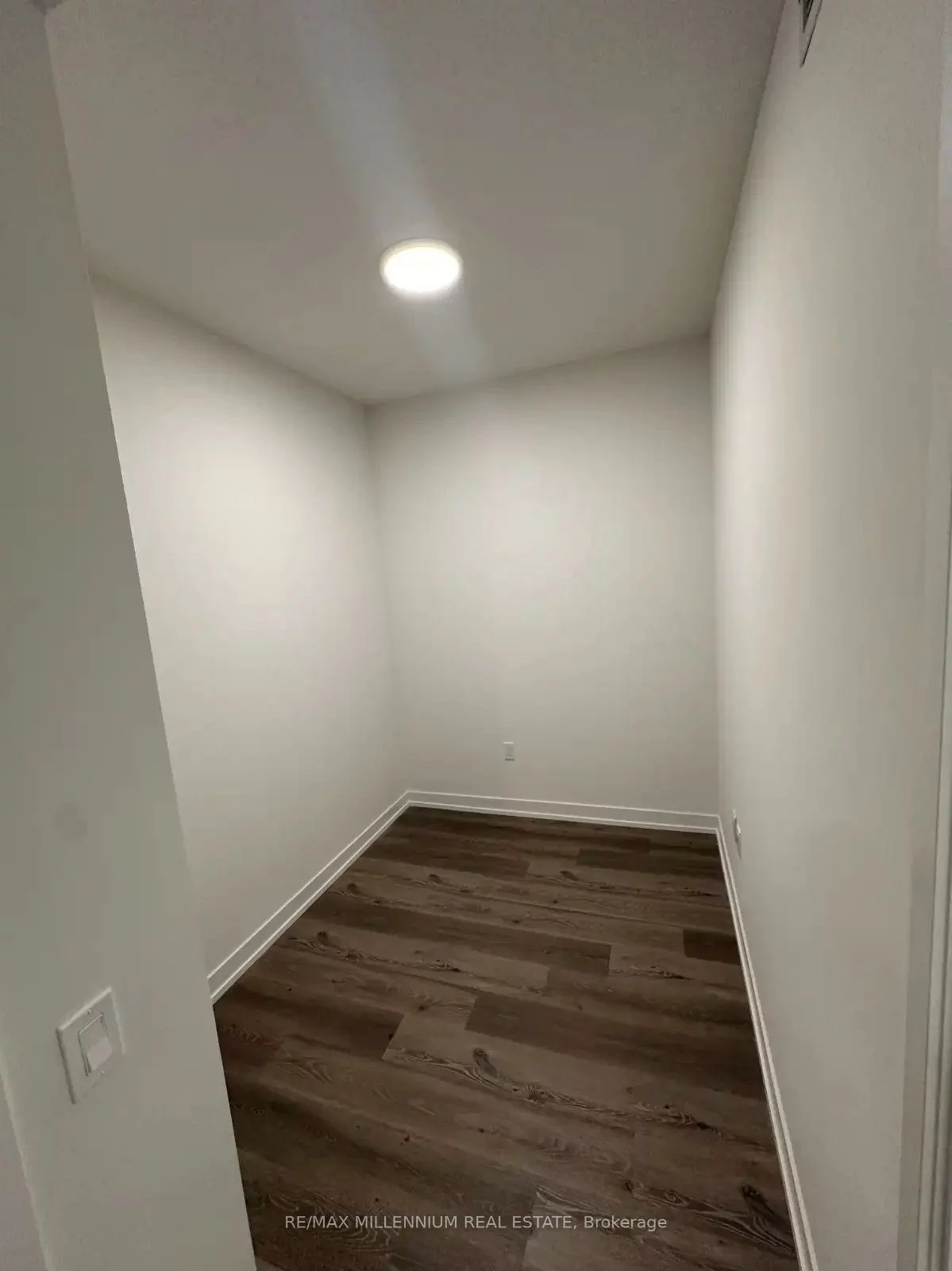 225, Commerce, Vaughan Corporate Centre, Vaughan