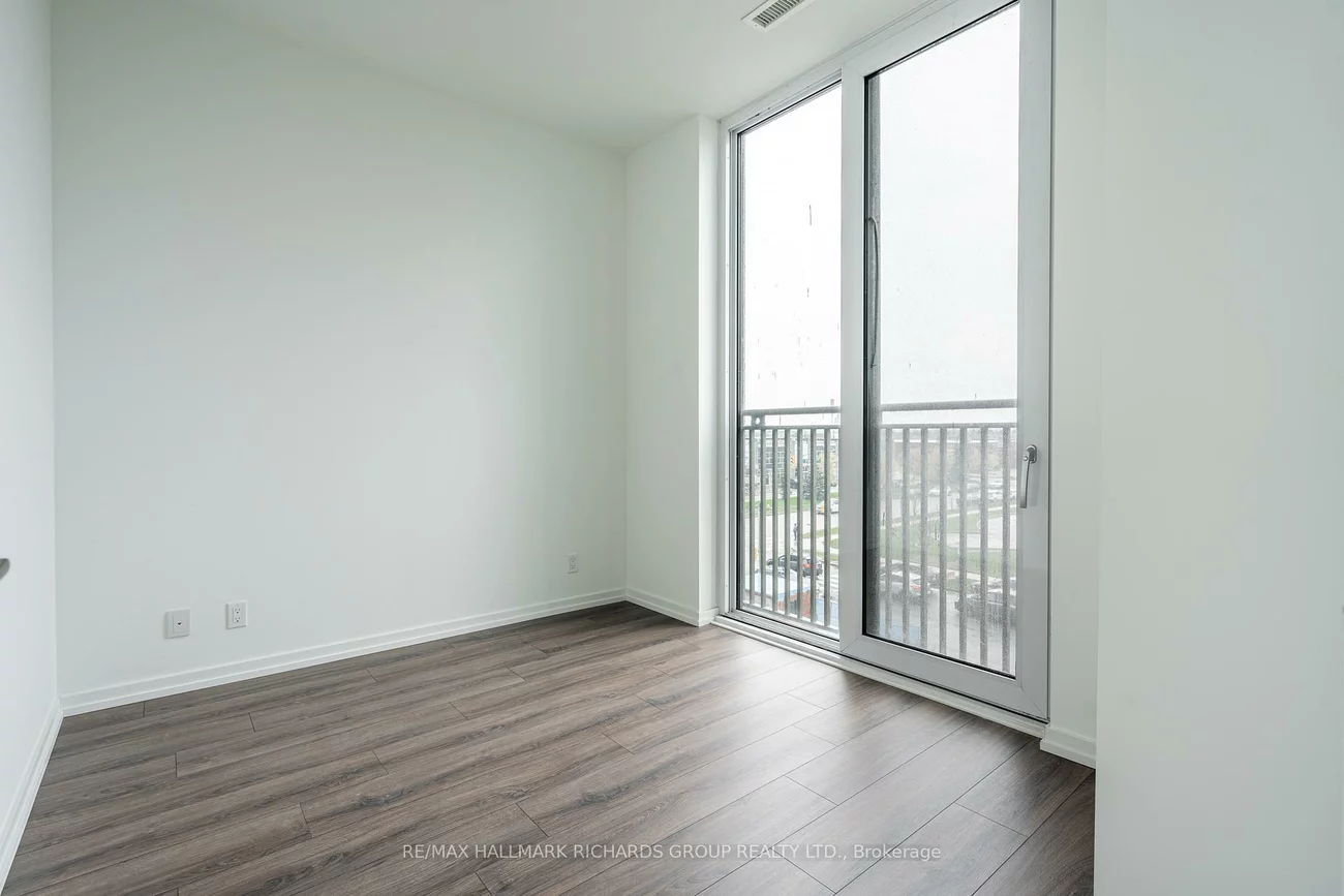 1000, Portage, Vaughan Corporate Centre, Vaughan