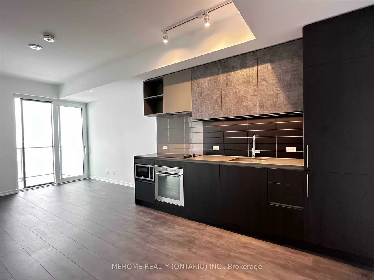 1000, Portage, Vaughan Corporate Centre, Vaughan