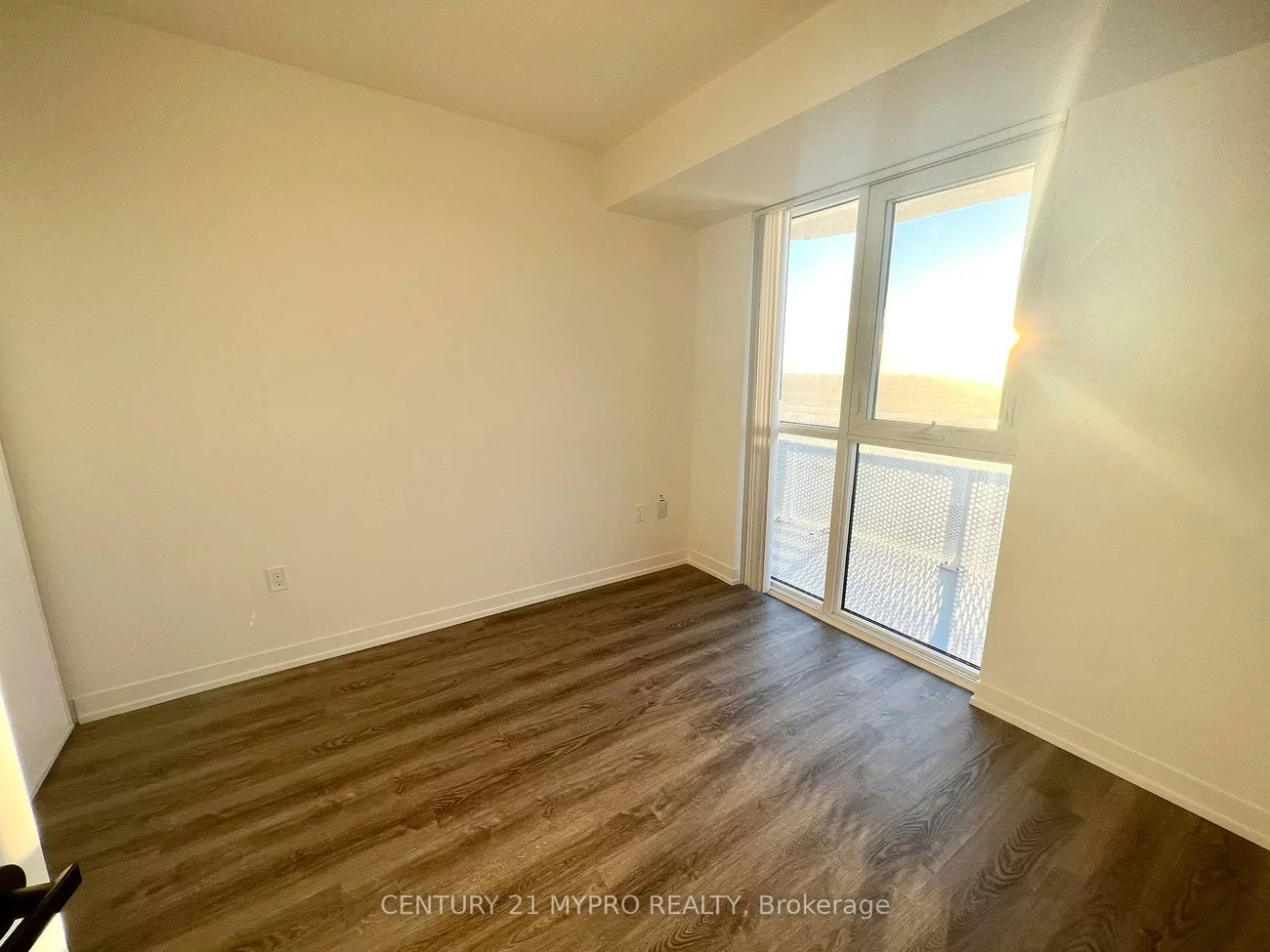 195, Commerce, Vaughan Corporate Centre, Vaughan