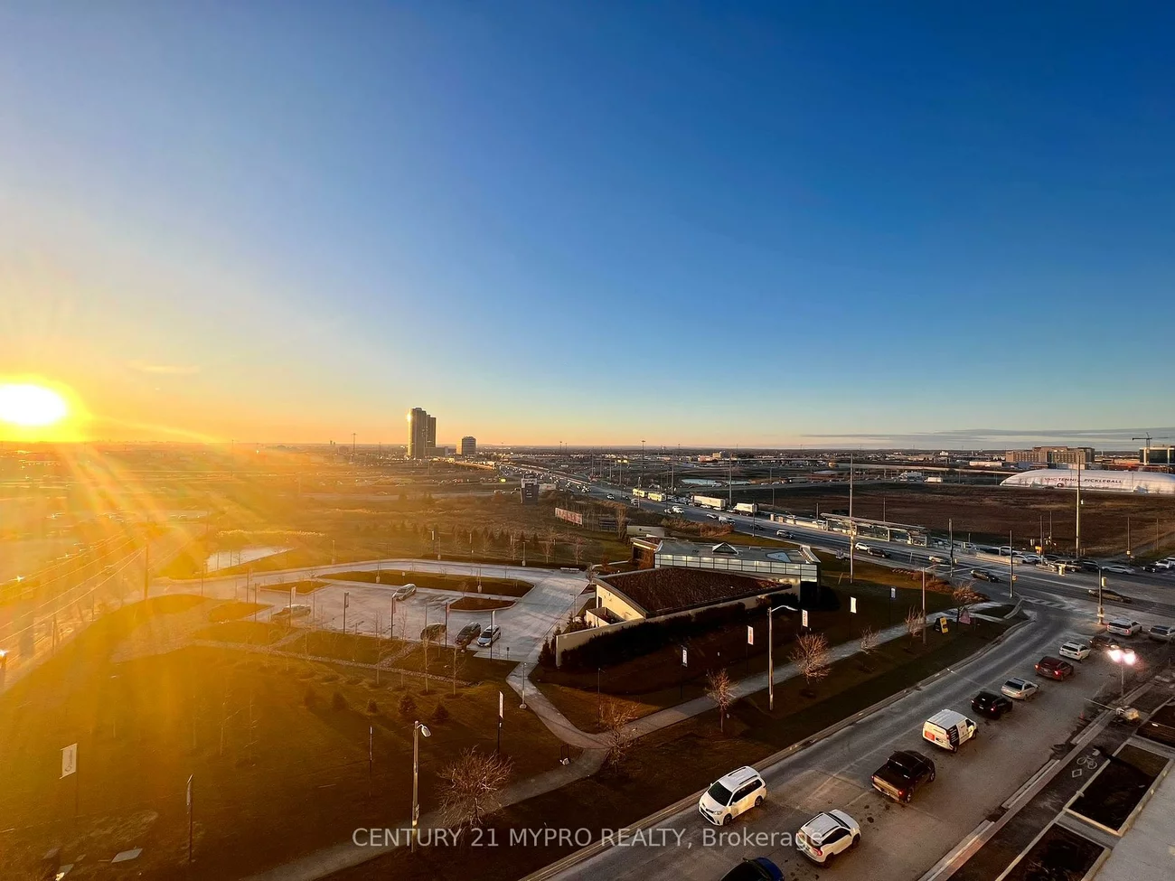 195, Commerce, Vaughan Corporate Centre, Vaughan